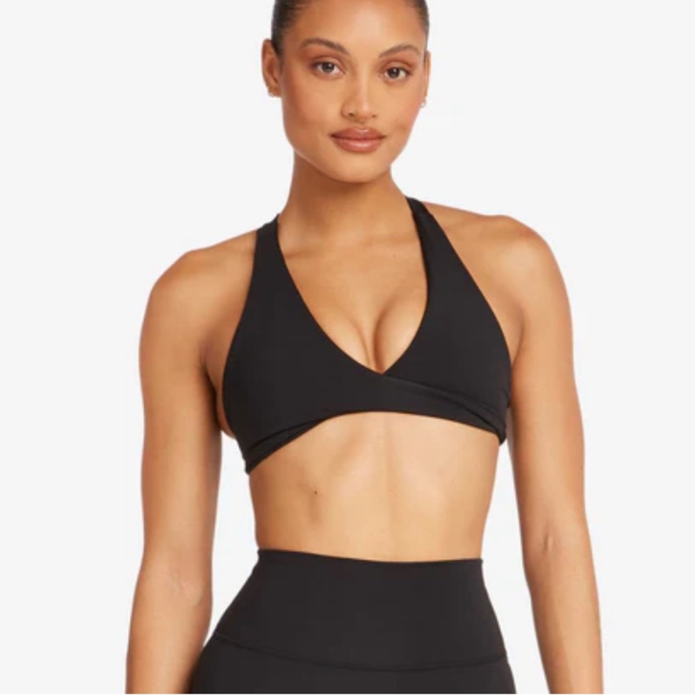 Crop shop boutique black sports bra